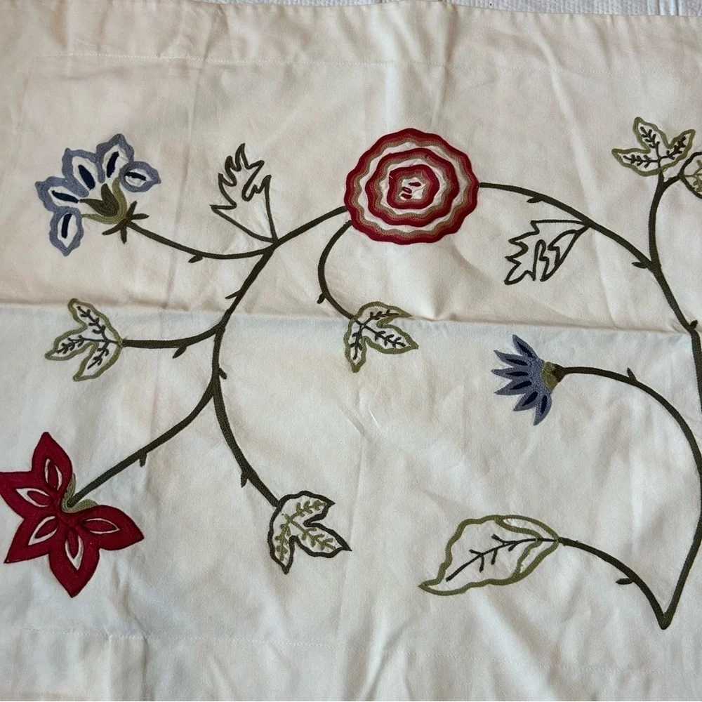 Pottery Barn Pillow Sham Set Floral Embroidered Cotton 19x26” Cream Green Garden